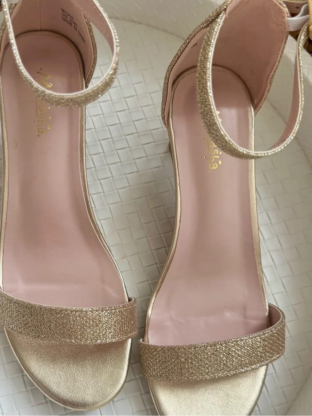 Motasha Gold Glitter Ankle Strap Heels Sandals Size 3